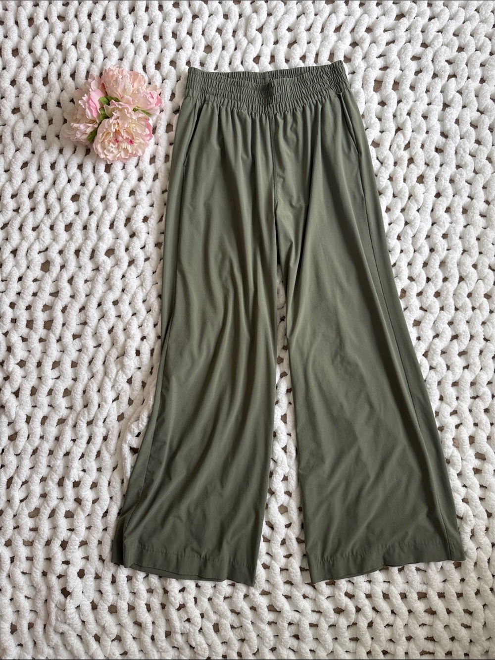 Vuori Villa Wide Leg Pants Green Size M